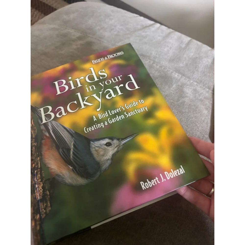Birds in Your Backyard Guide Robert J Dolezal Reader's Digest Hardcover 2005